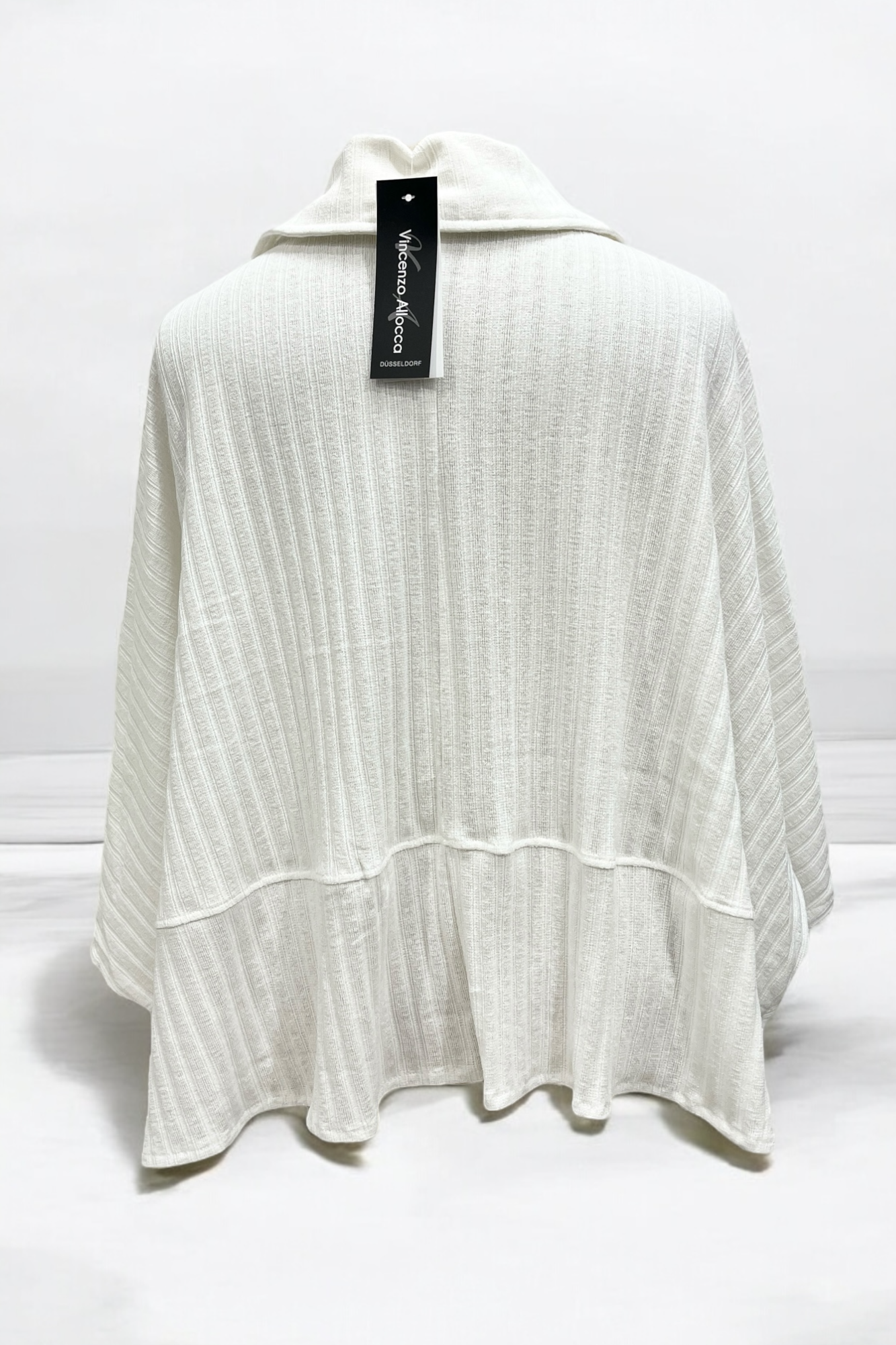 Kurze Strickjacke 5503