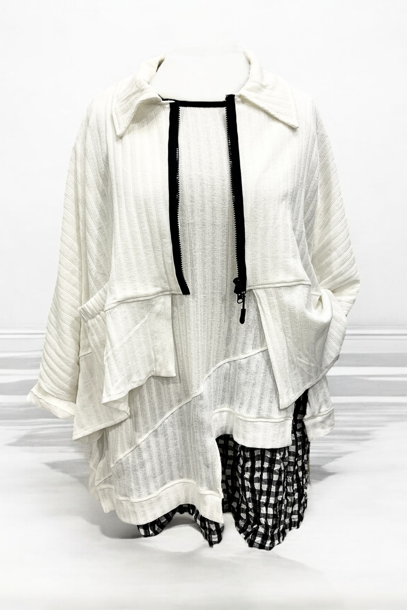 Kurze Strickjacke 5503