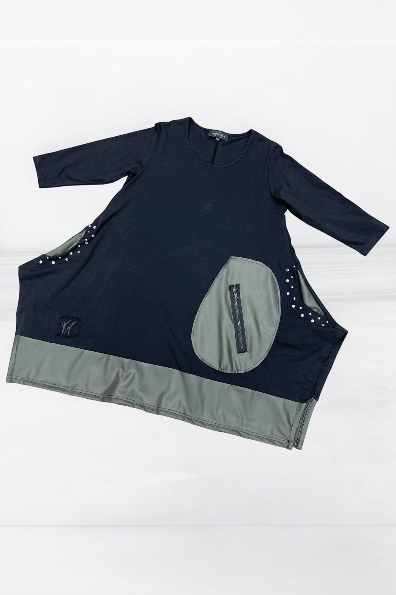 Tunic with patches 7470