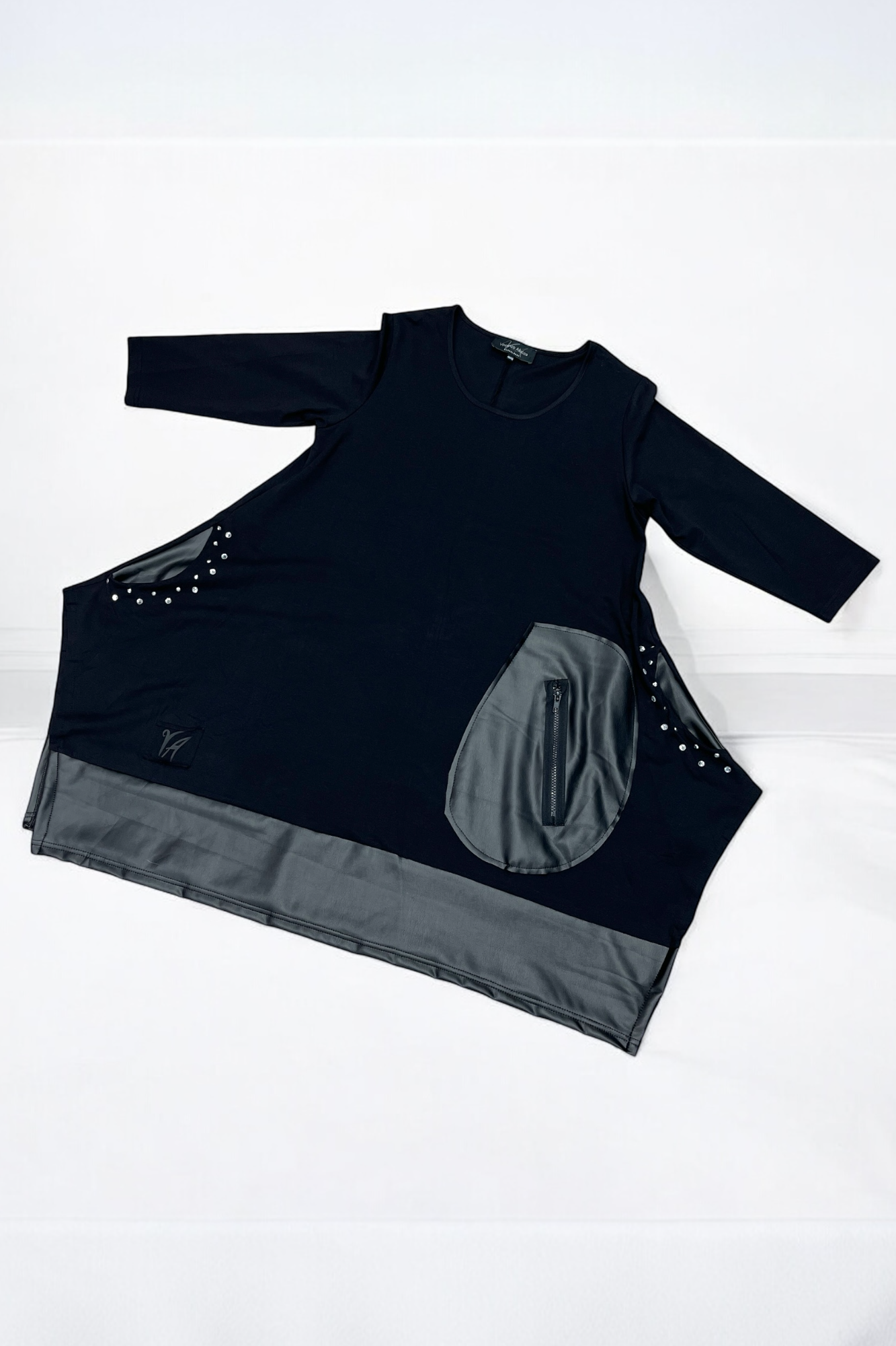 Tunic with patches 7470