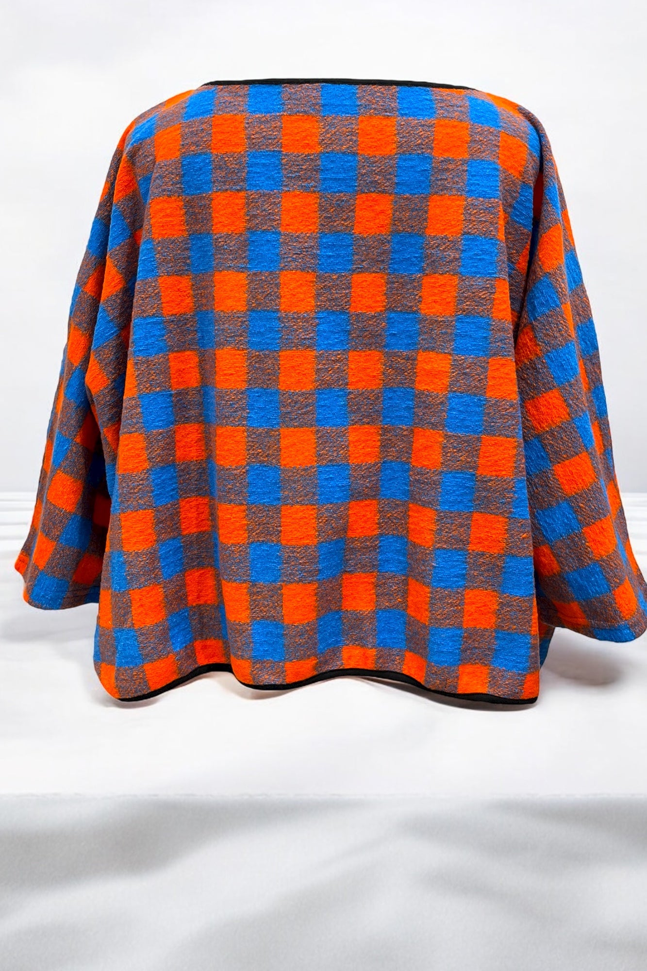 Short-sleeved shirt in wool look