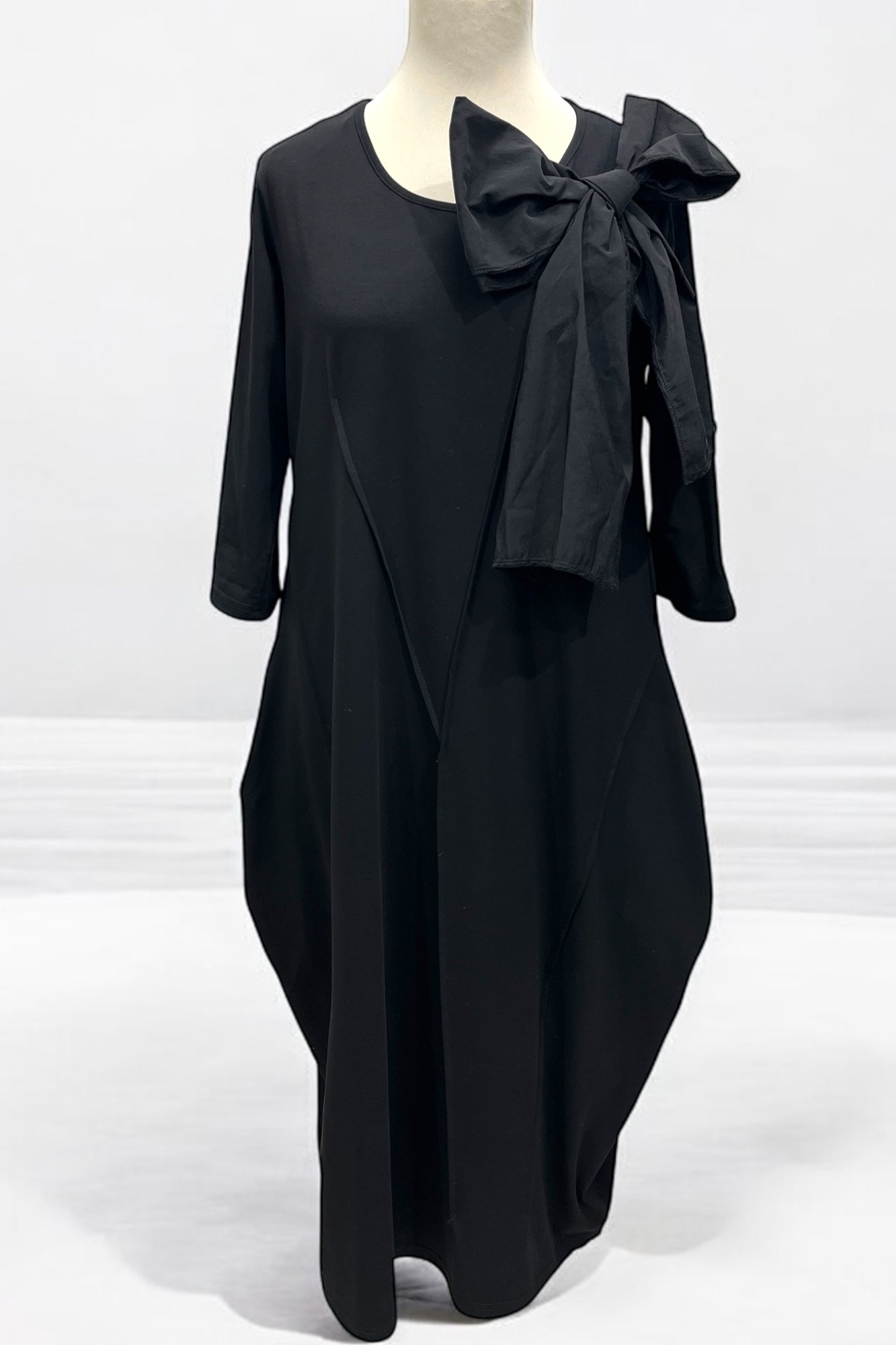 Bow made of techno fabric