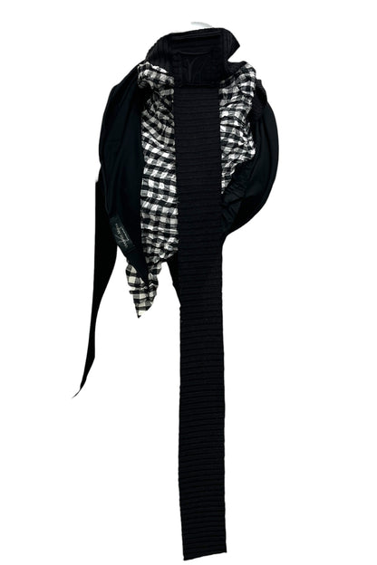 Dreieckschal mit Karoeinsatz