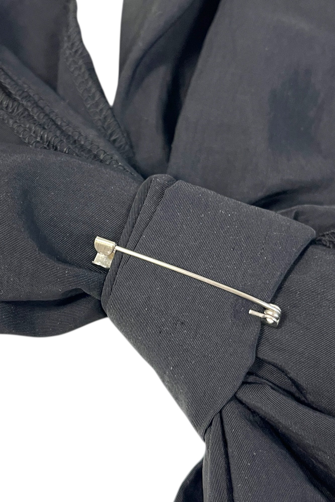 Schleife aus Techno-Stoff