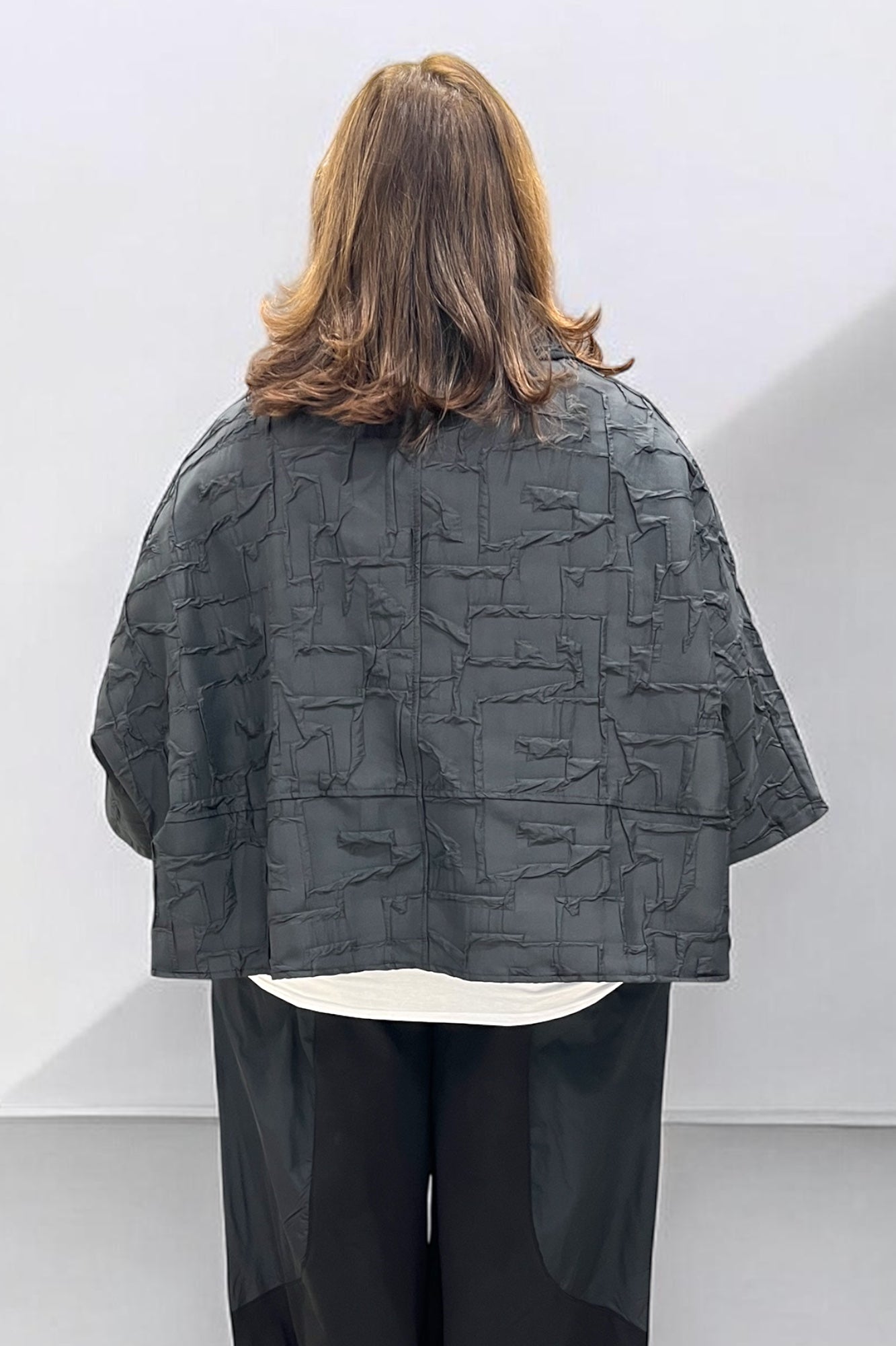 Kurze Jacke im Jaquard-Crash