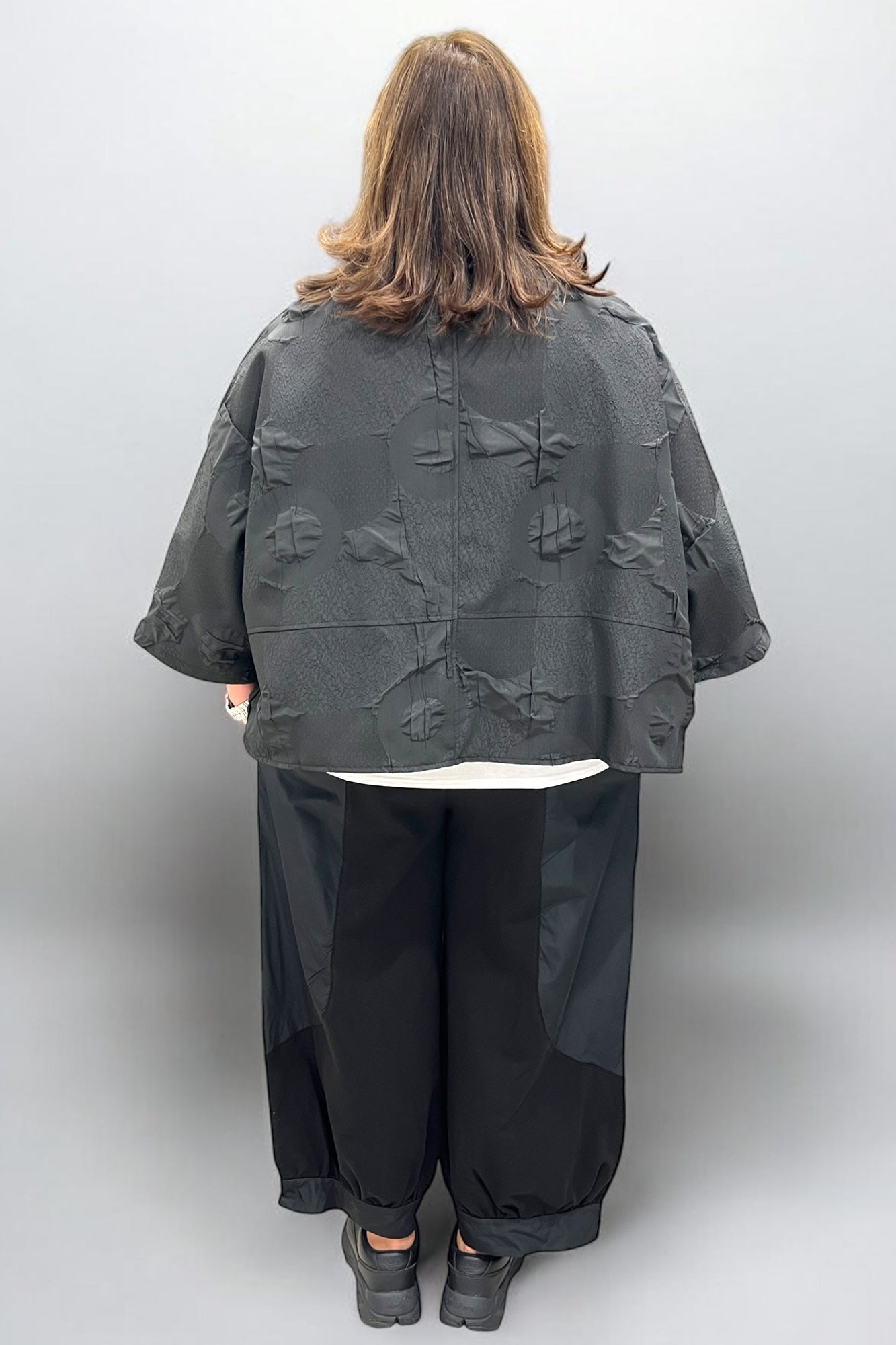 Kurze Jacke im Jaquard-Crash