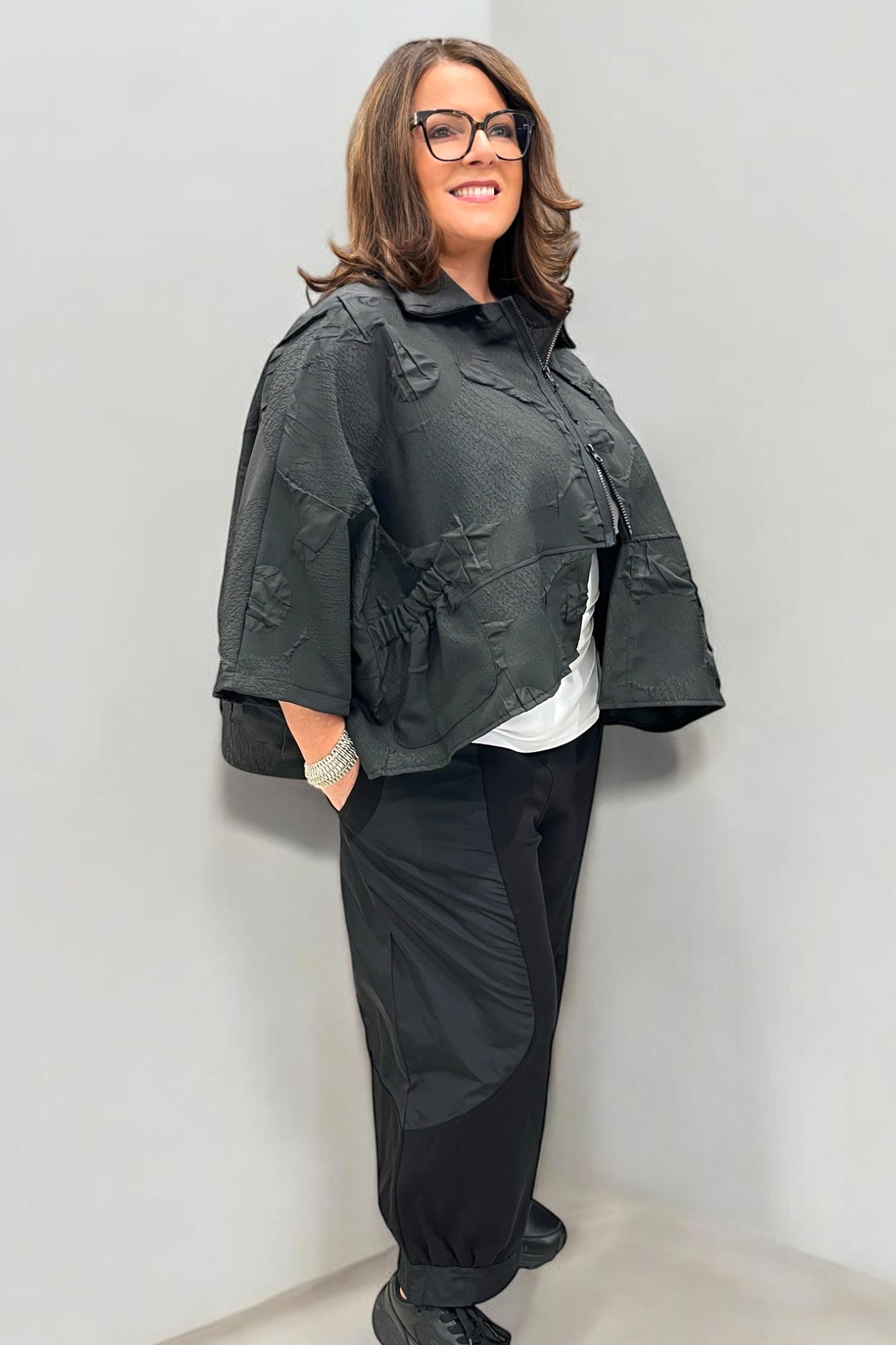 Kurze Jacke im Jaquard-Crash