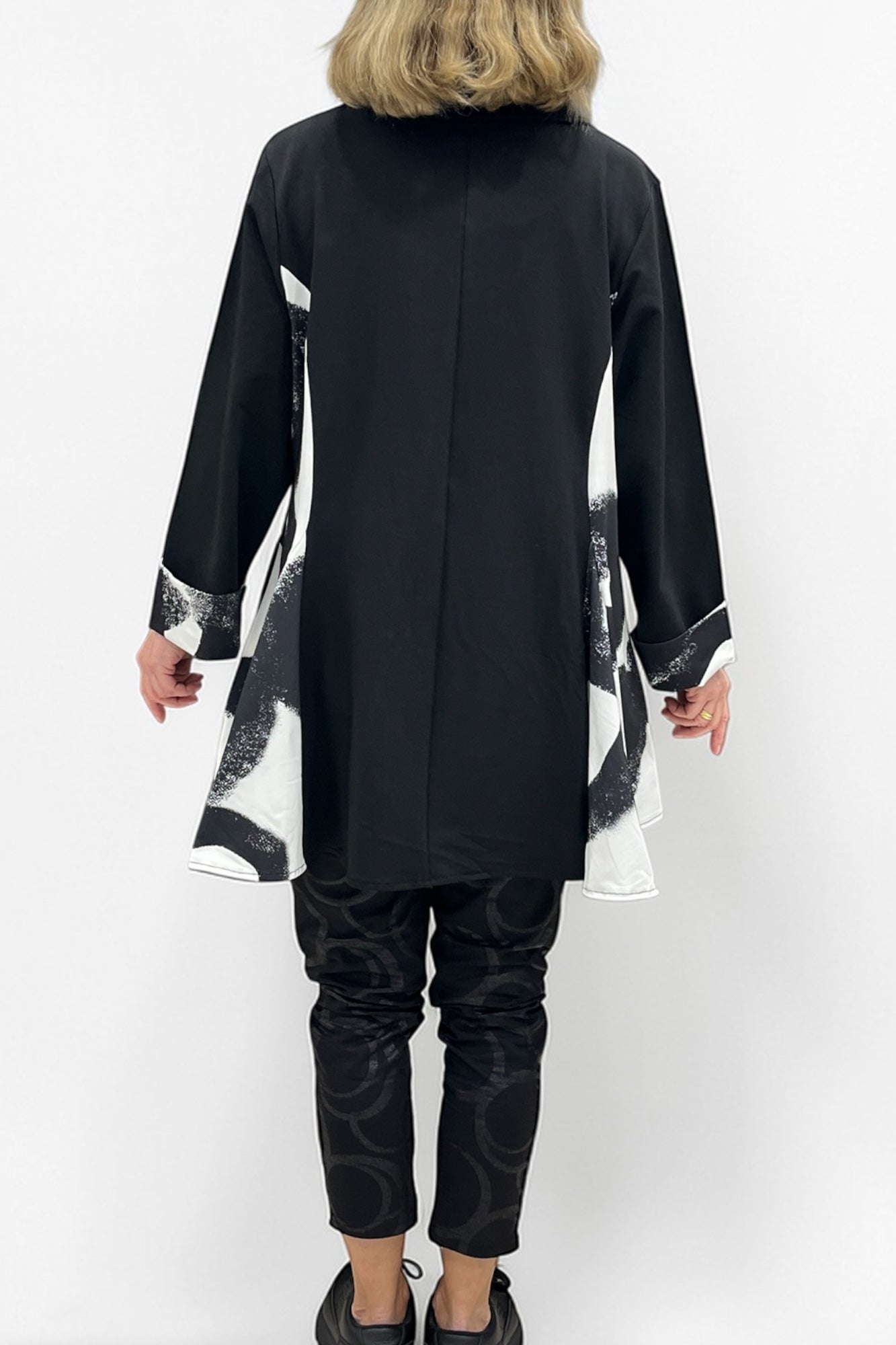 Jacket in a fabric mix