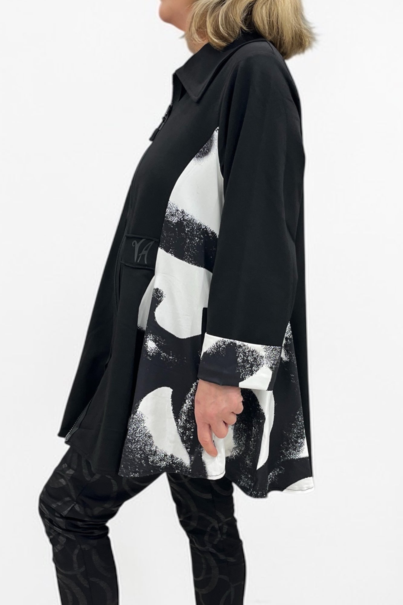 Jacket in a fabric mix