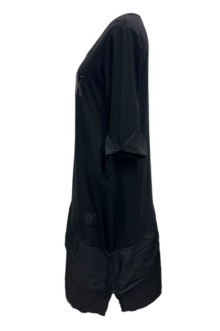 Kleid Linda im Materialmix mit Lackapplikation