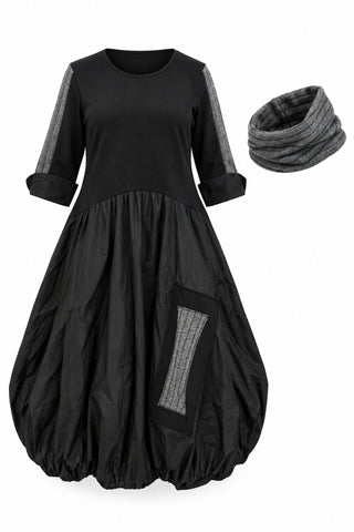 Schwarzes Curvy Ballonkleid von Vincenzo Allocca mit grauen Details, abnehmbarem Rollkragen, voluminösem Memory-Rock und seitlichen Eingrifftaschen