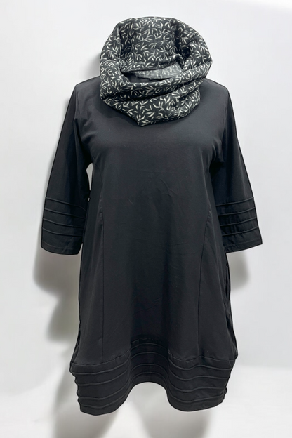 Tunic with removable turtleneck 842