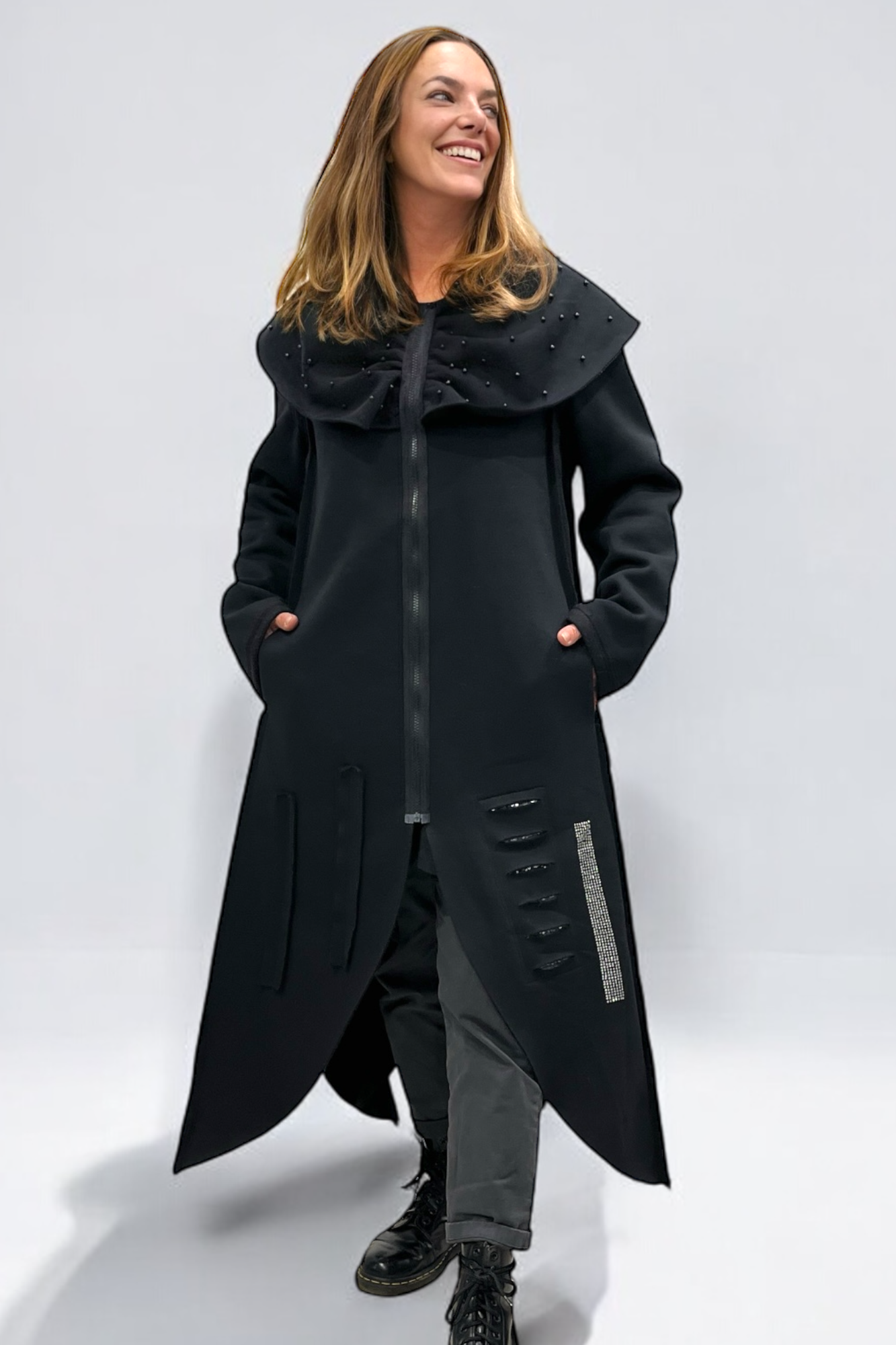 Coat with appliqués 5339