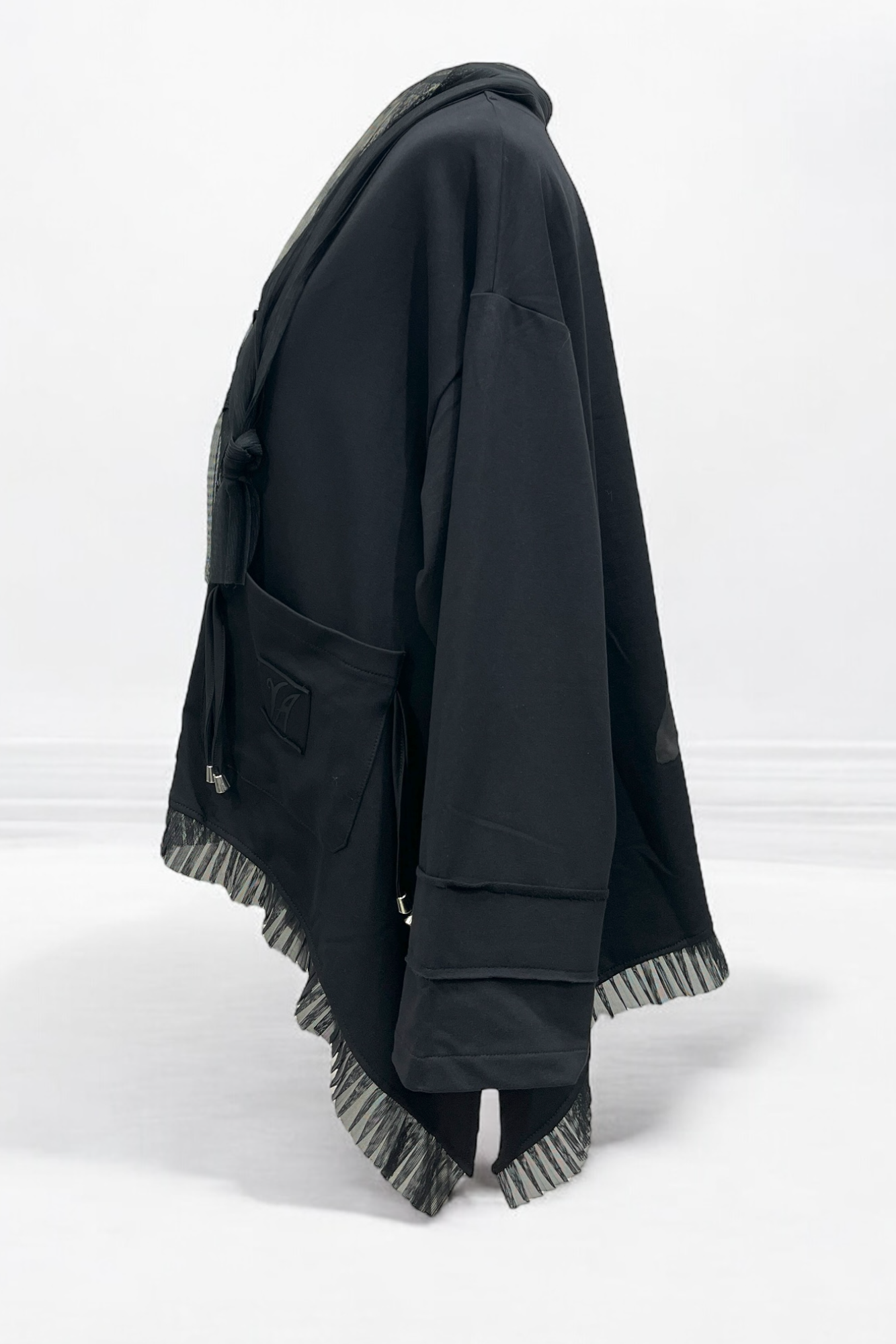 Jacke mit Patches und Tüll