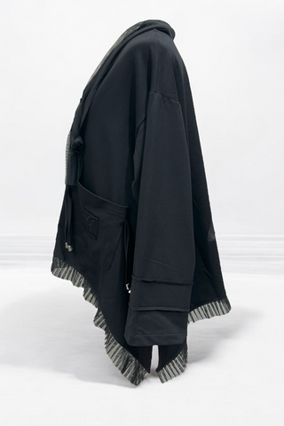 Jacke mit Patches und Tüll