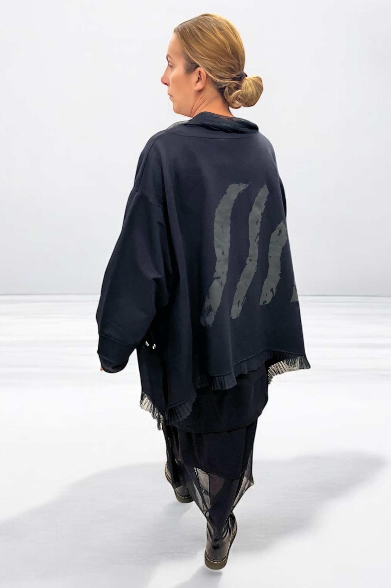 Jacke mit Patches und Tüll