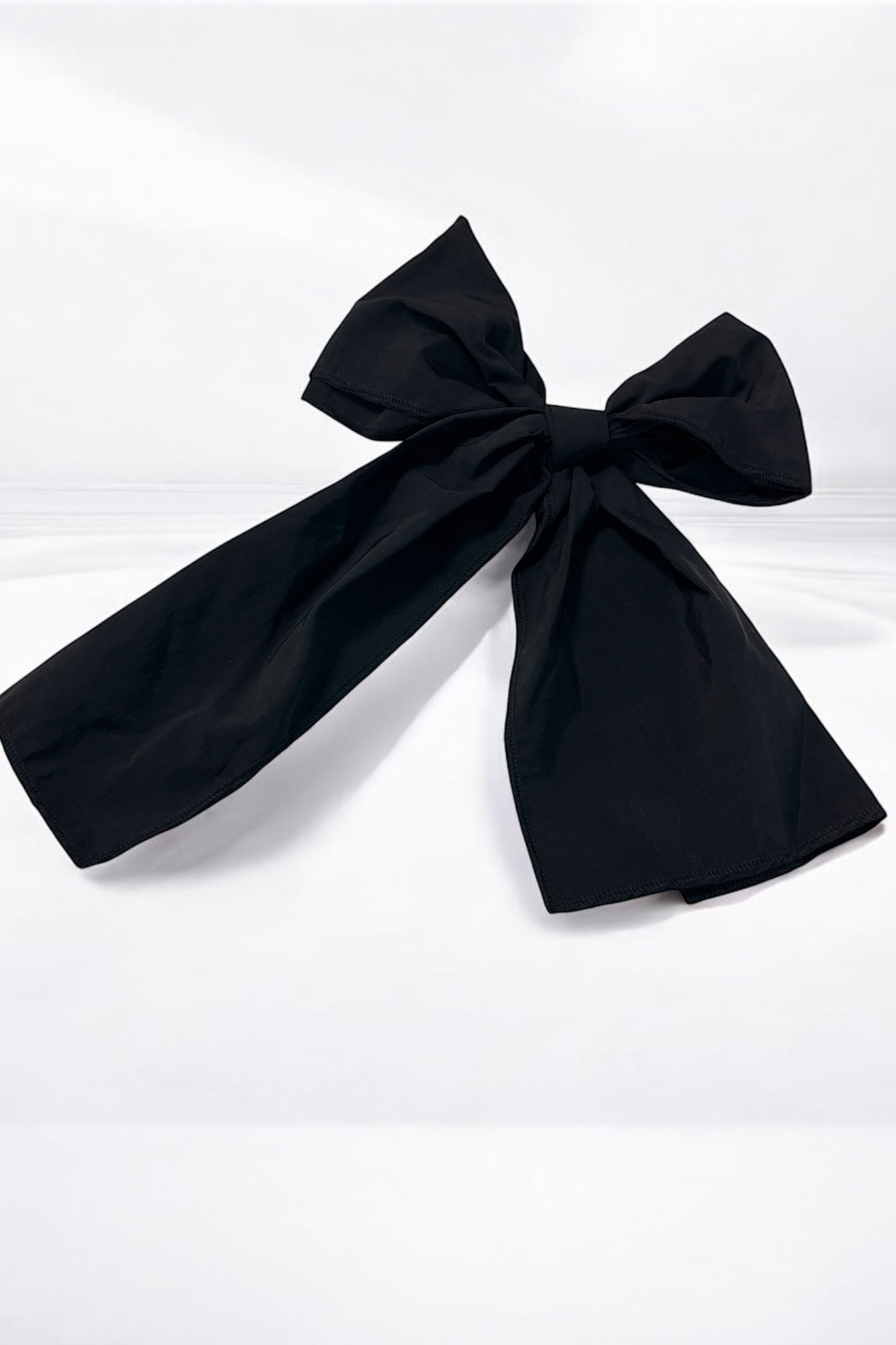 Schleife aus Techno-Stoff