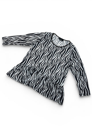 Mesh shirt with flounce