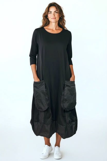 Dress in a fabric mix