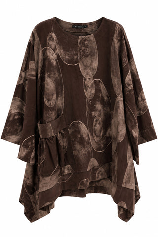 Oversize-Shirt in braun aus Feincord mit großem Kreismuster, geraffter Tasche und asymmetrischem Saum